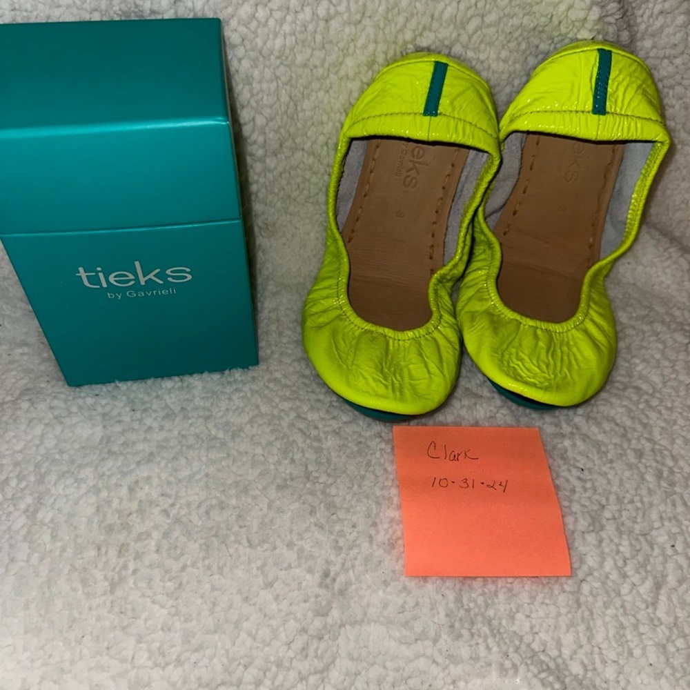 TIEKS UNMELLOW YELLOW EUC SIZE 8
